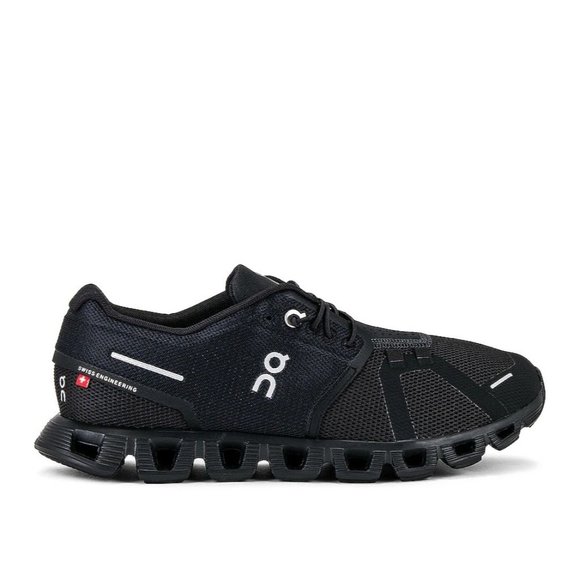 On Running Other - On Cloud 5 in Sneakers in All Black 9.5 New wth Box Mens Athletic Shoes